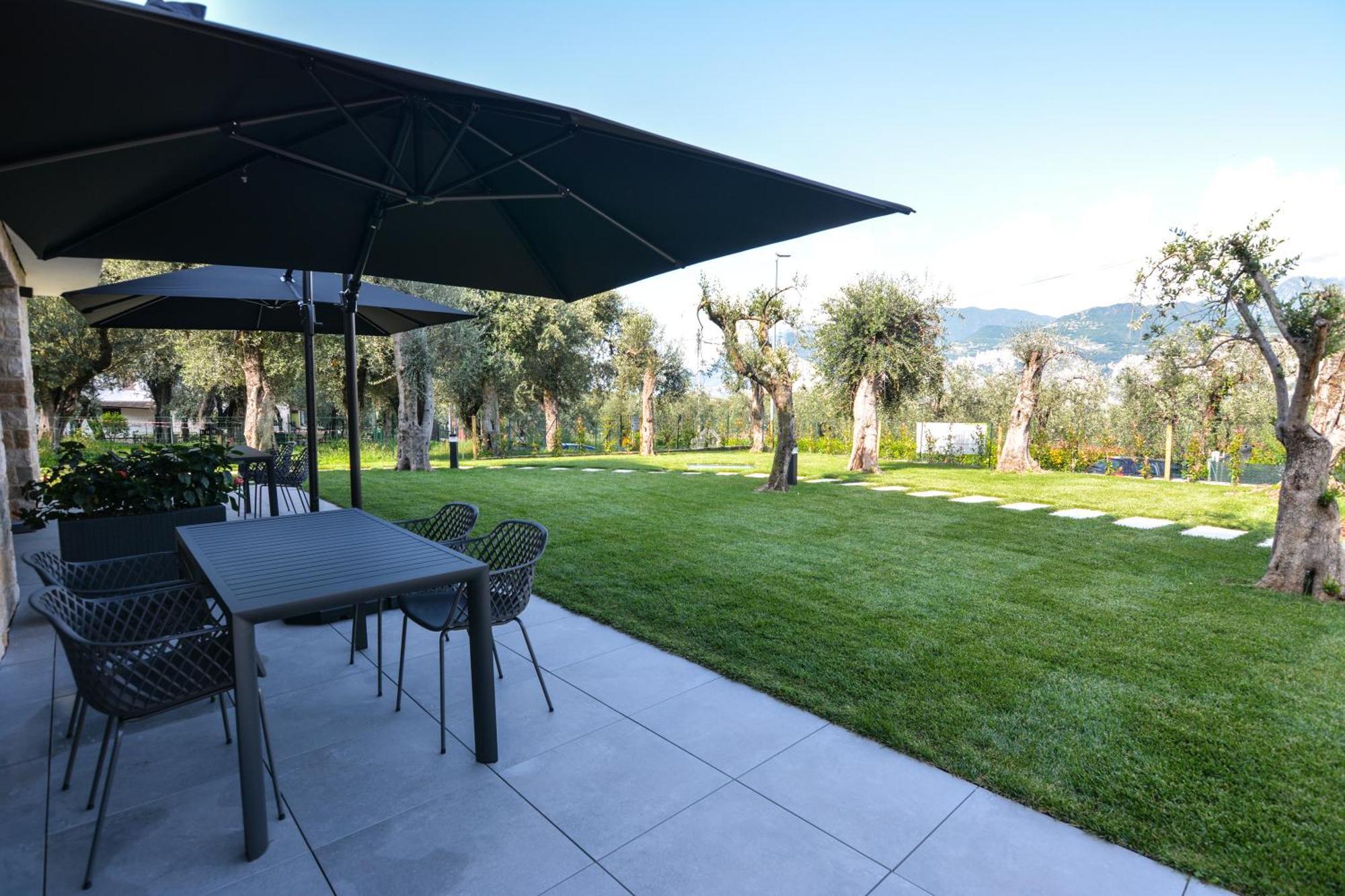 Olivo Luxury Apartments Malcesine Bagian luar foto